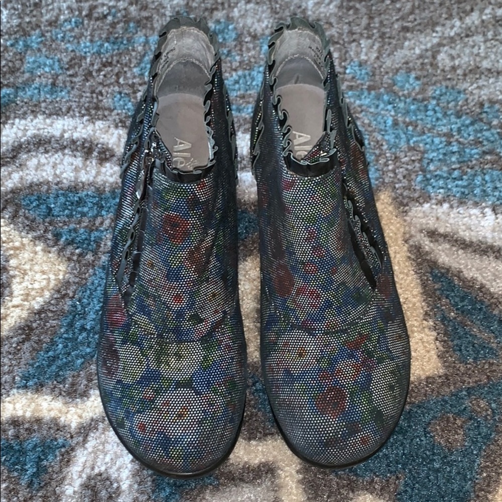 NWOT Algeria size 37